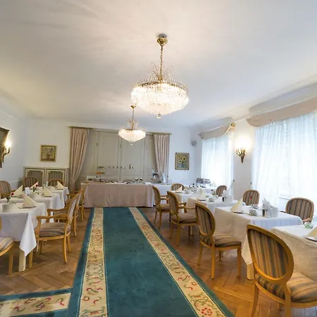 Hotel Alte Post 3*